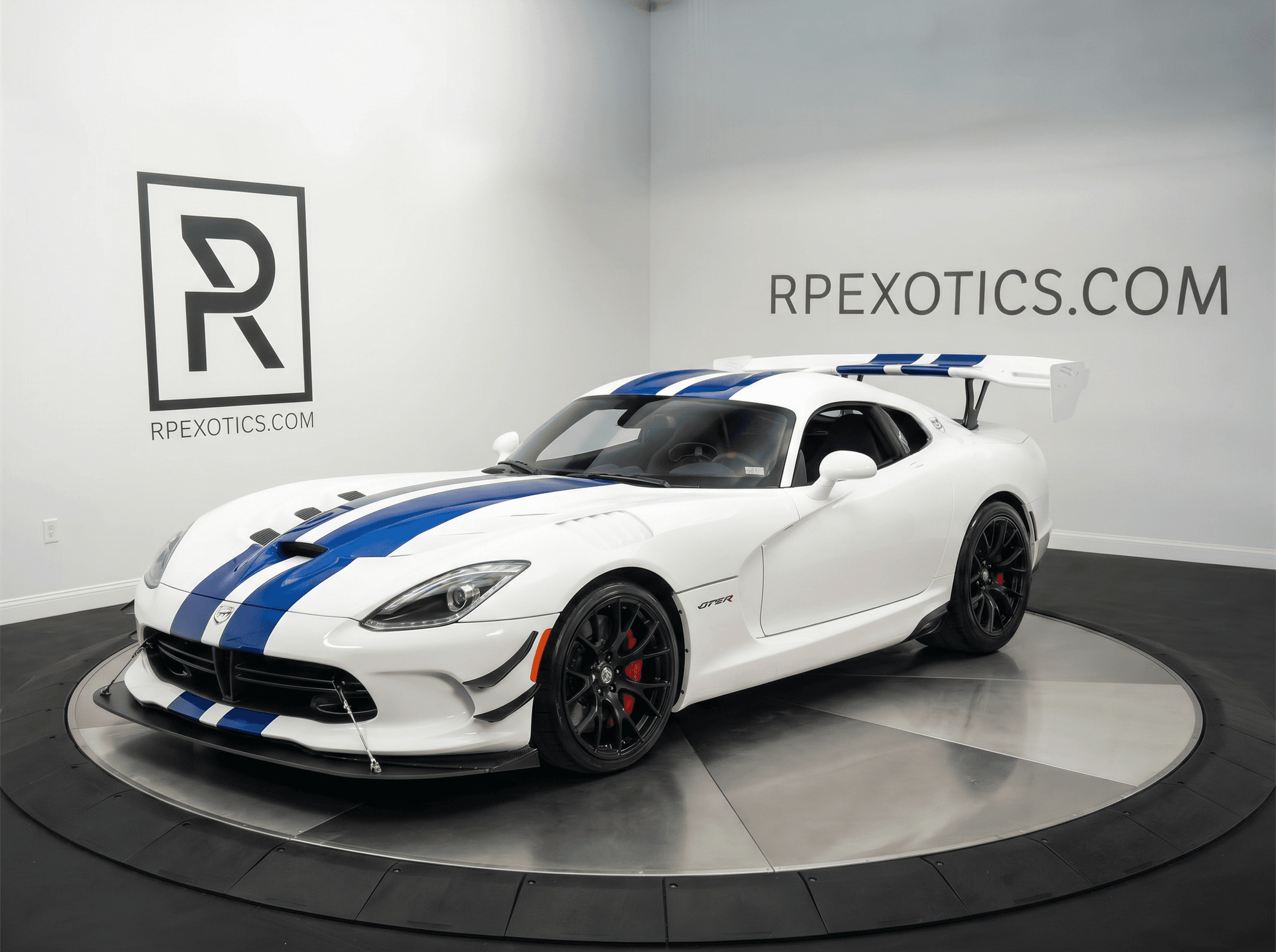 2017 Dodge Viper GTC