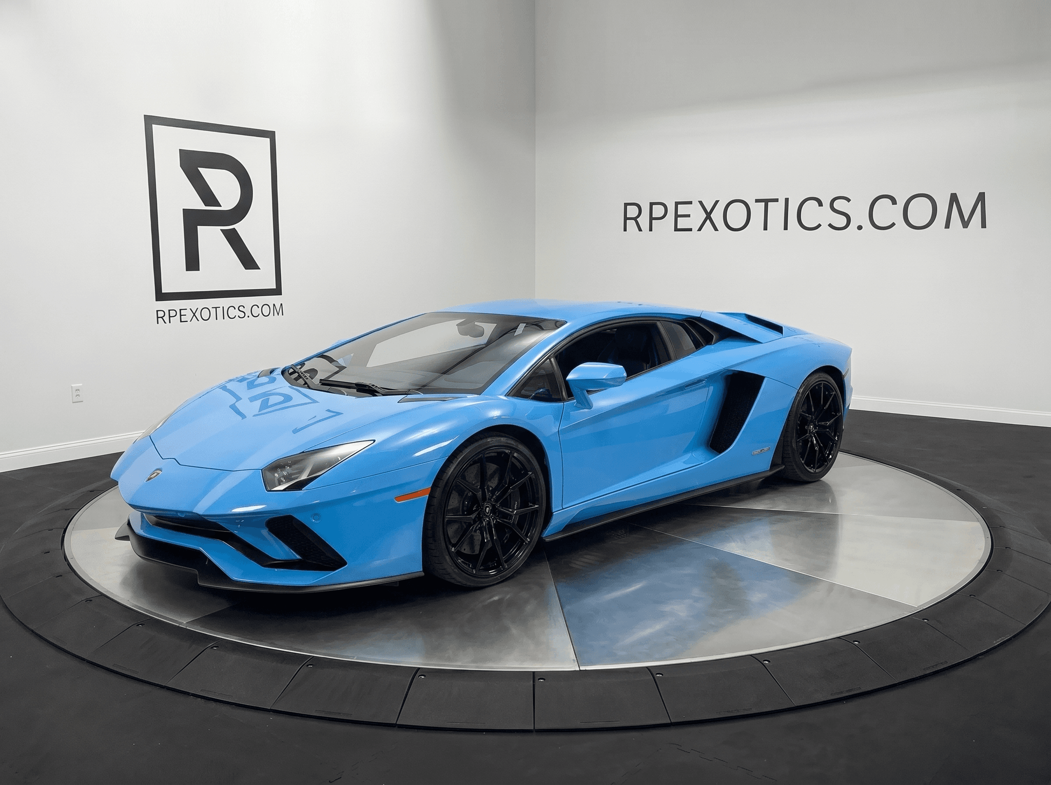 2018 Lamborghini Aventador S - Image 1 of 1