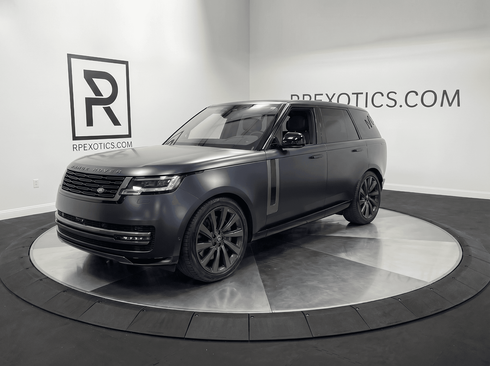 2023 Land Rover Range Rover P530 SV