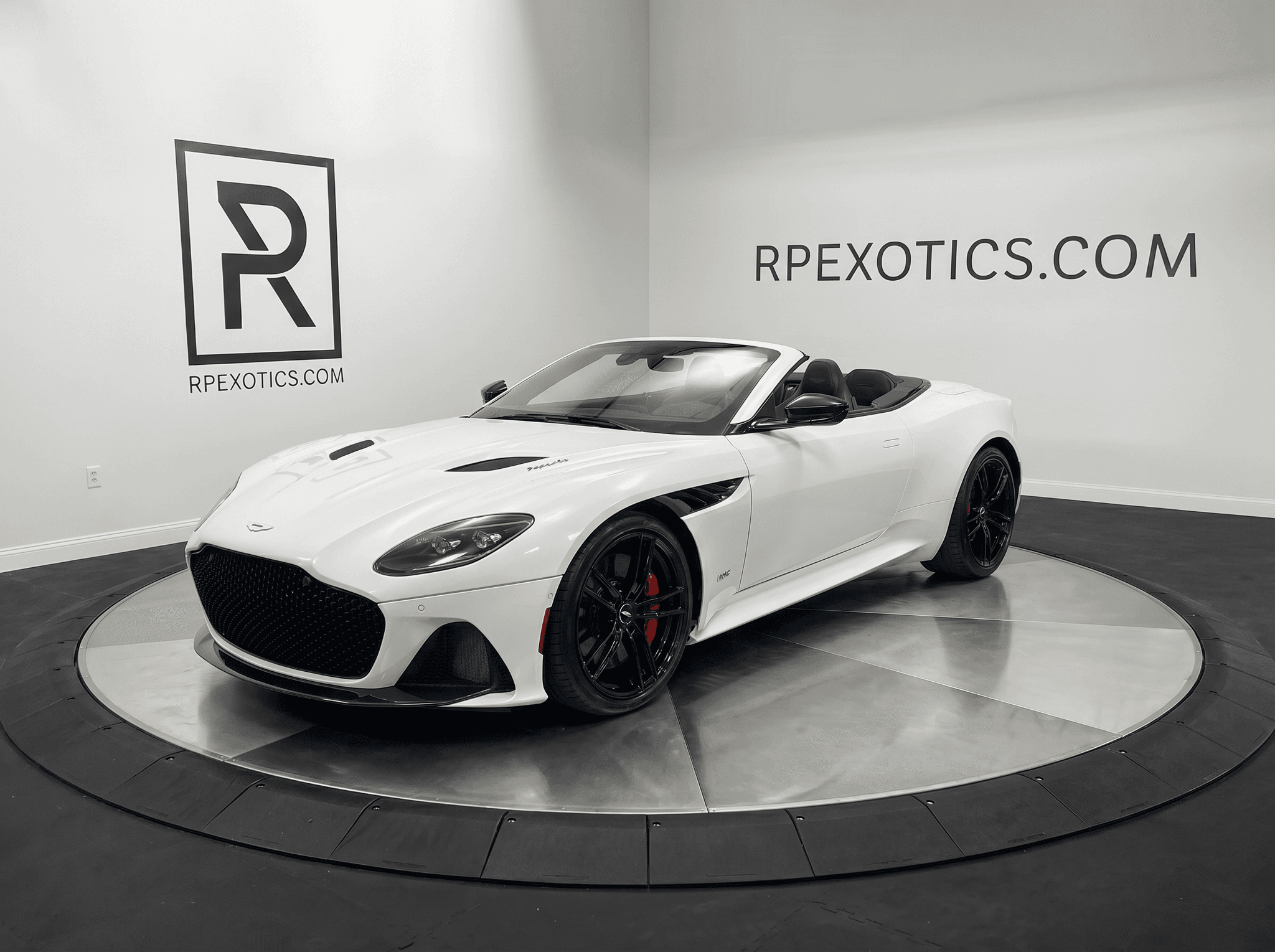 2020 Aston Martin DBS Superleggera Volante